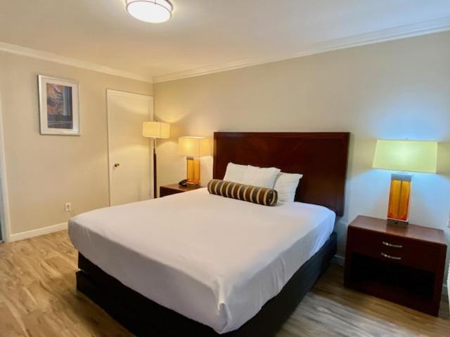 Rose Garden Inn - image 2