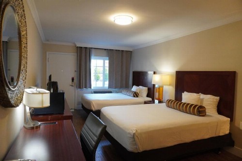 Rose Garden Inn - image 32
