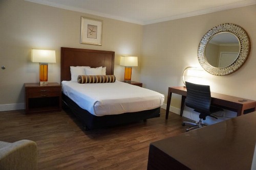 Rose Garden Inn - image 9