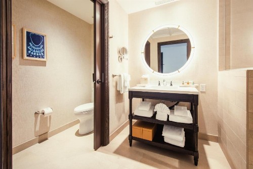 Harbor View Inn - image 13