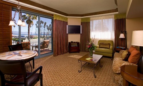 Harbor View Inn - image 33
