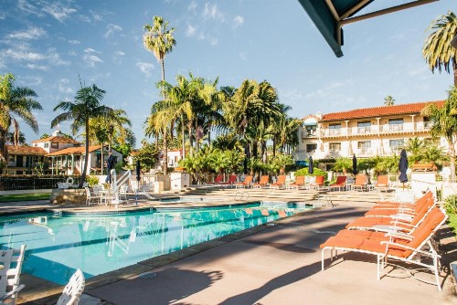 Harbor View Inn - image 5
