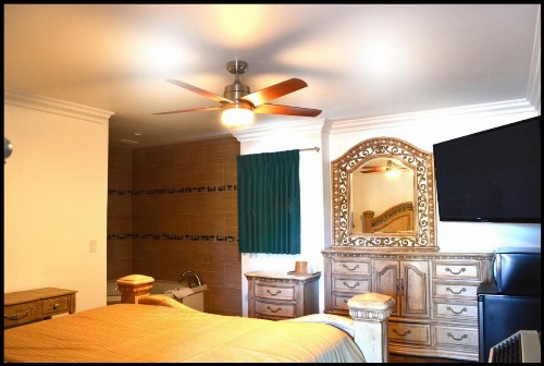 Sunset Motel - image 29