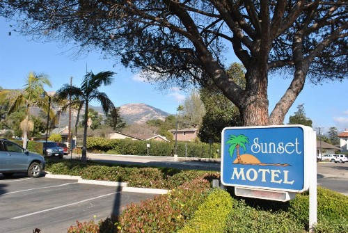 Sunset Motel - image 50
