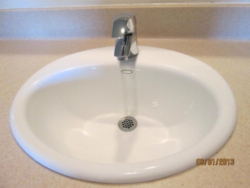 Town and Country Inn - image 24