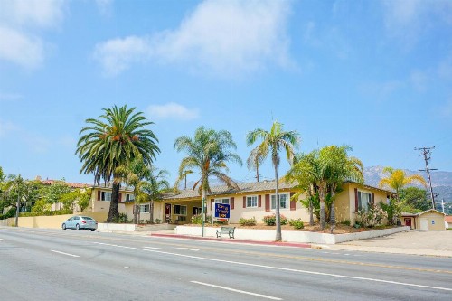 Town and Country Inn - image 40