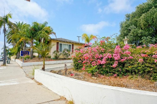 Town and Country Inn - image 42