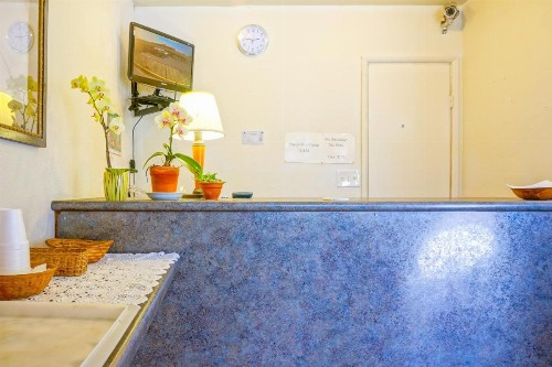 Town and Country Inn - image 44