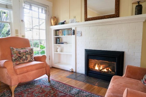 Secret Garden Inn & Cottages - image 11