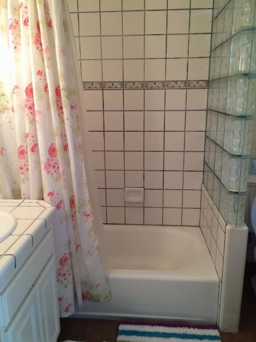 Secret Garden Inn & Cottages - image 15