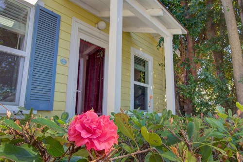 Secret Garden Inn & Cottages - image 32