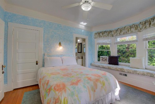 Secret Garden Inn & Cottages - image 6