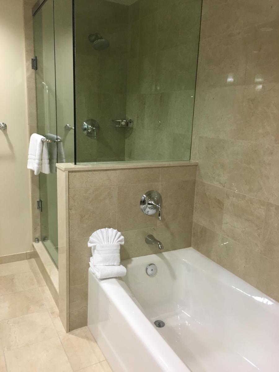 Santa Barbara Inn - image 6
