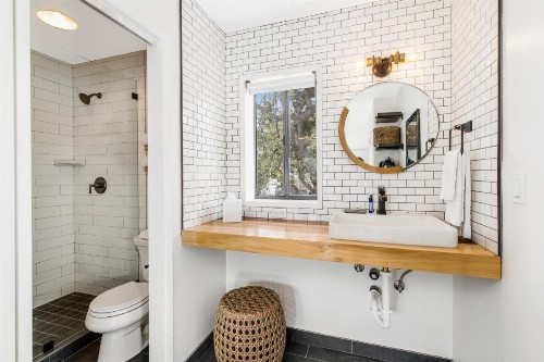 Haley Hotel - image 4