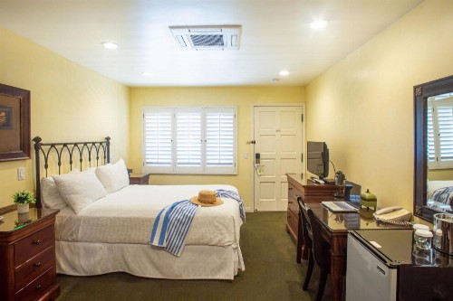 Castillo Inn at the Beach - image 29