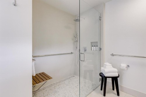 Casa Valerio Unit 6C-Boutique Suite in Downtown Santa Barbara - image 14