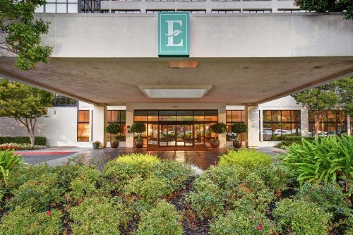 Embassy Suites Santa Clara - Silicon Valley - image 3