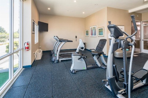 Holiday Inn Express & Suites Santa Clara an IHG Hotel - image 24