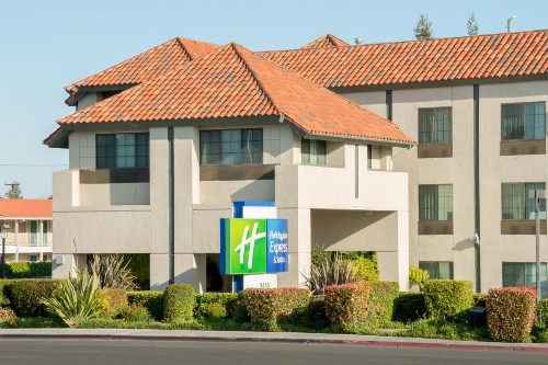 Holiday Inn Express Hotel & Suites Santa Clara - Silicon Valley an IHG Hotel - image 45
