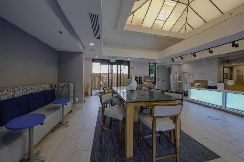 Holiday Inn Express Hotel & Suites Santa Clara - Silicon Valley an IHG Hotel - image 47