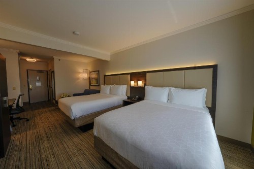 Holiday Inn Express Hotel & Suites Santa Clara - Silicon Valley an IHG Hotel - image 50