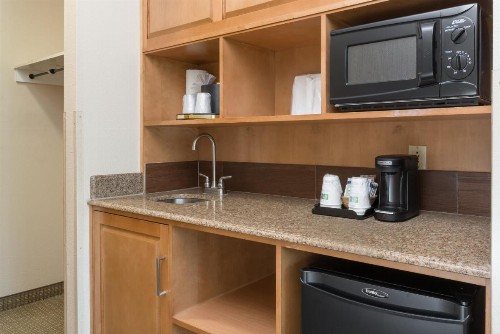 Holiday Inn Express Hotel & Suites Santa Clara - Silicon Valley an IHG Hotel - image 7