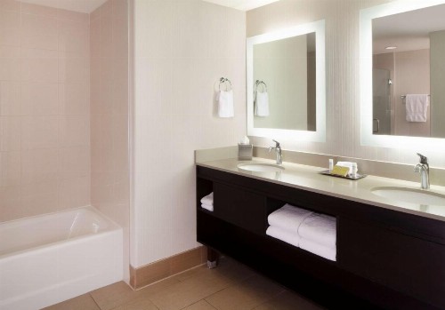 Hilton Santa Cruz Scotts Valley - image 14