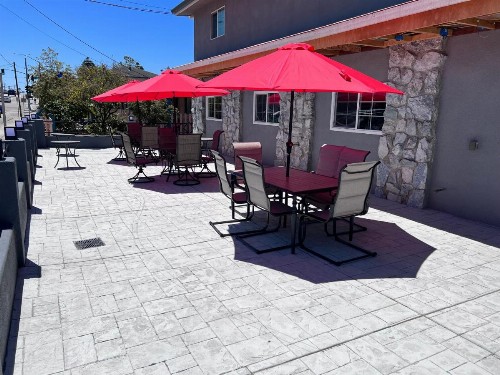 Surf City Inn & Suites - image 18