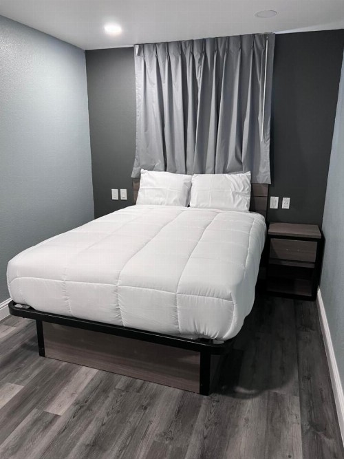 Surf City Inn & Suites - image 27
