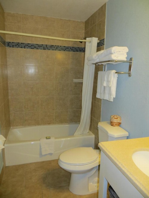 Bay Front Inn - Downtown Santa Cruz - image 14