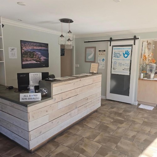 Bay Front Inn - Downtown Santa Cruz - image 26