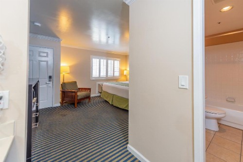 Ocean Pacific Lodge - image 34