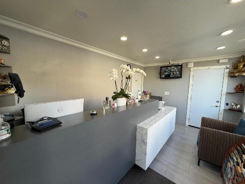 Fireside Inn By The Beach Boardwalk & Bowling - image 25