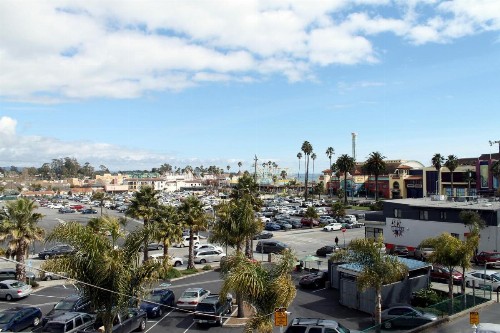 Fireside Inn By The Beach Boardwalk & Bowling - image 35