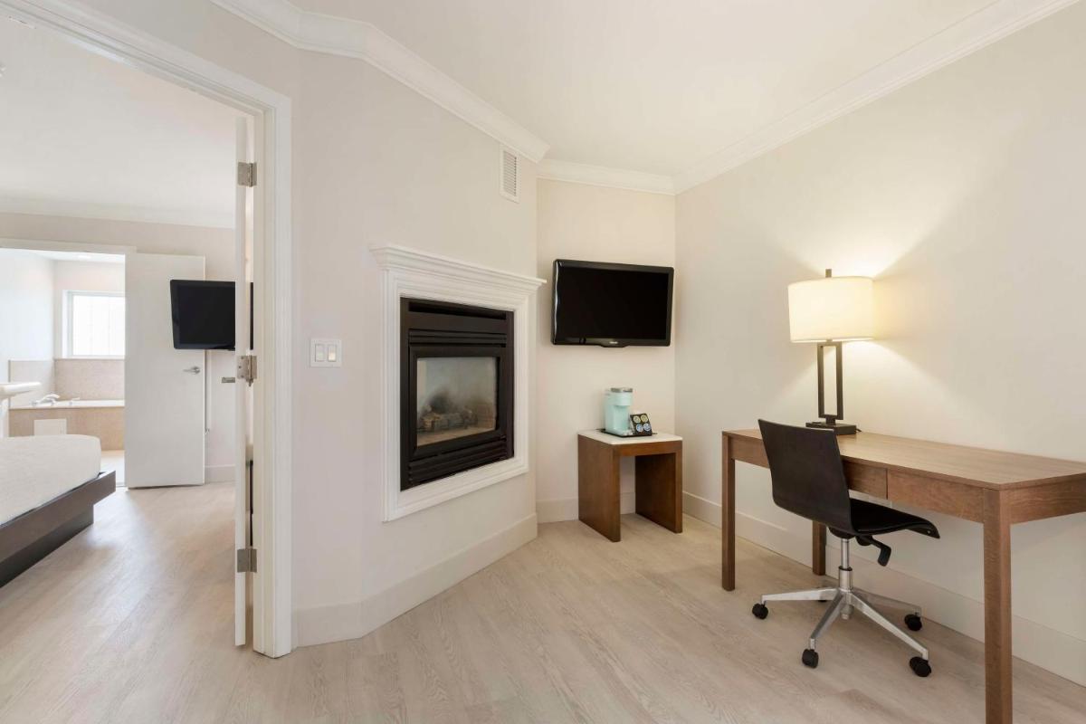 Best Western Plus All Suites Inn - image 4