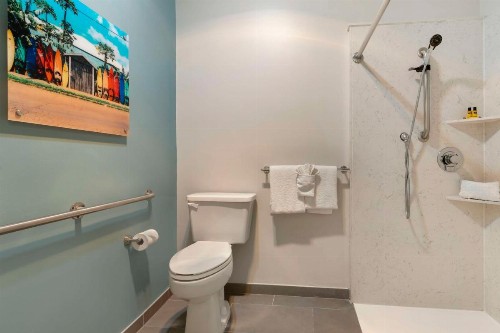 Best Western Plus All Suites Inn - image 40