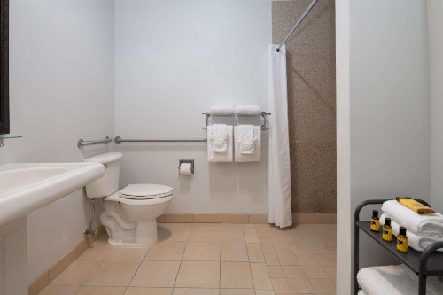 Best Western Plus All Suites Inn - image 46