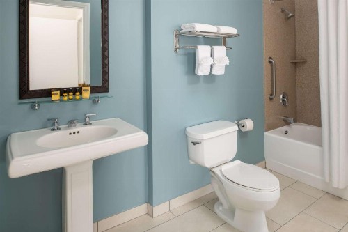 Best Western Plus All Suites Inn - image 47