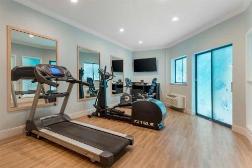Best Western Plus All Suites Inn - image 5