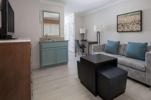 Best Western Plus All Suites Inn - image 50