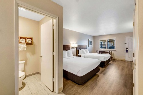 Comfort Inn Boardwalk - image 18