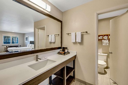 Comfort Inn Boardwalk - image 19