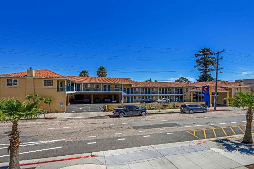 Comfort Inn Boardwalk - image 2