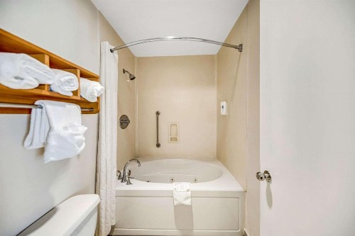 Comfort Inn Boardwalk - image 24