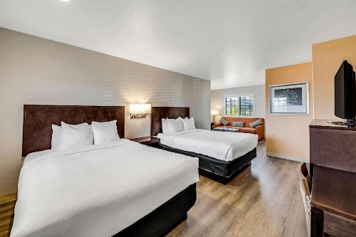 Comfort Inn Boardwalk - image 32