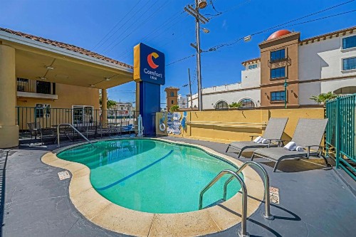 Comfort Inn Boardwalk - image 36