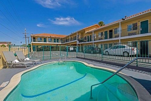 Comfort Inn Boardwalk - image 37