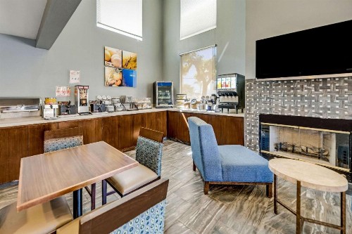 Comfort Inn Boardwalk - image 38