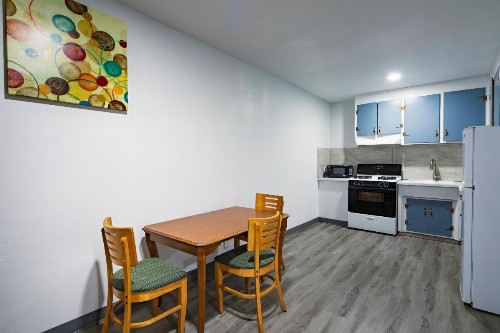 Hitching Post Studios Inn - image 31