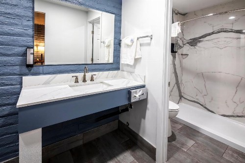 Hitching Post Studios Inn - image 33